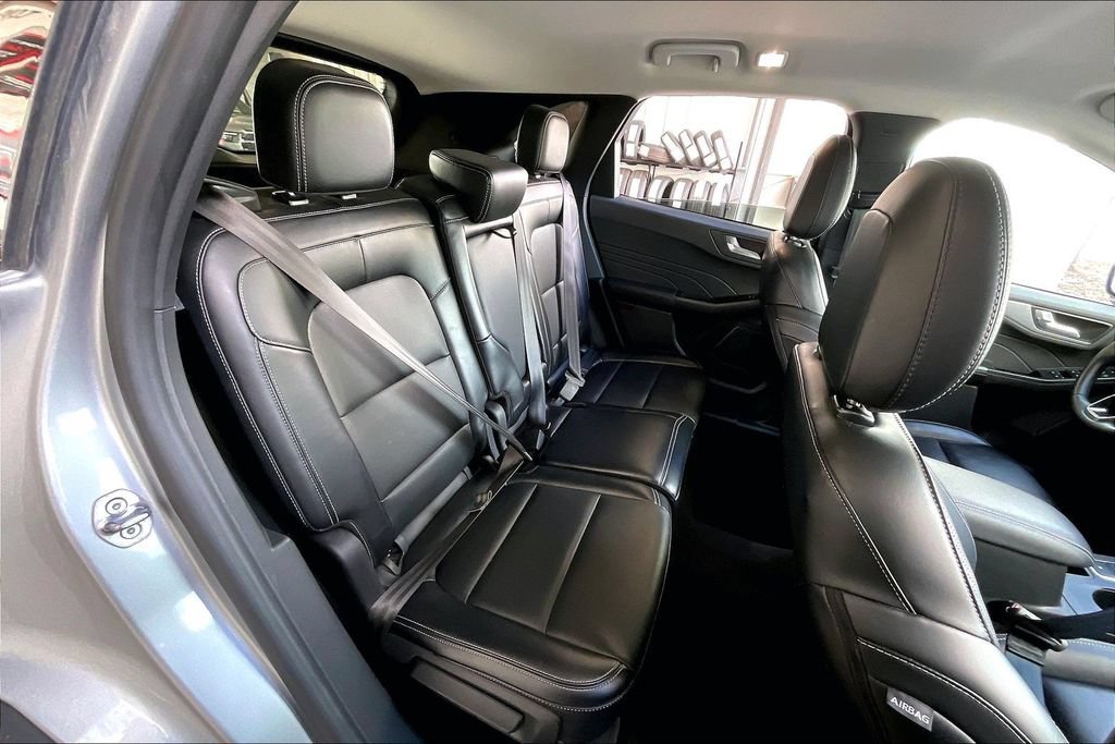 Used 2024 Ford Escape Platinum AWD/4WD image 15