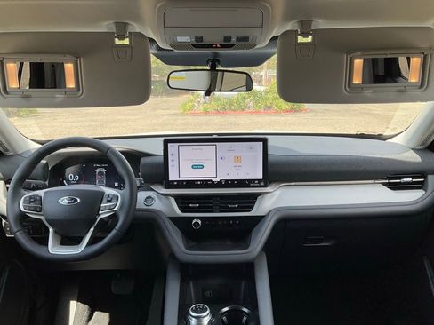 New 2026 Ford Explorer Active w/ Active Comfort Package image 30