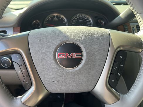 Used 2007 GMC Sierra 1500 SLT w/ Z71 Off-Road Package image 23