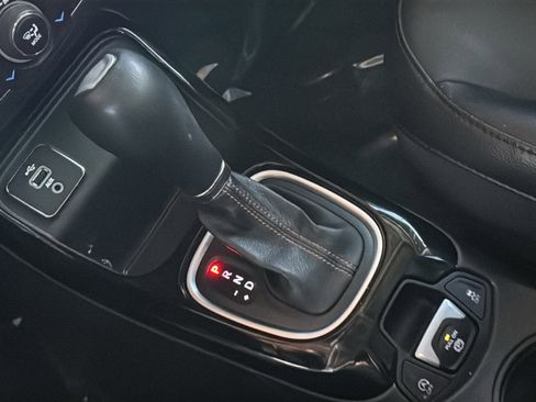 Used 2018 Jeep Compass Limited w/ Navigation Group image 28