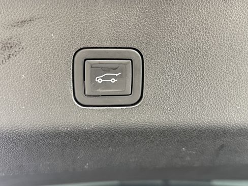 Used 2024 GMC Yukon Denali Ultimate image 41