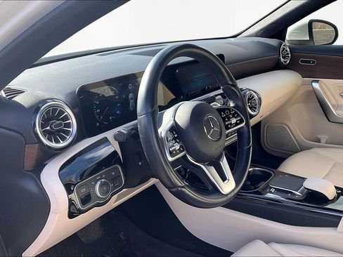Used 2022 Mercedes-Benz A 220 4MATIC image 20
