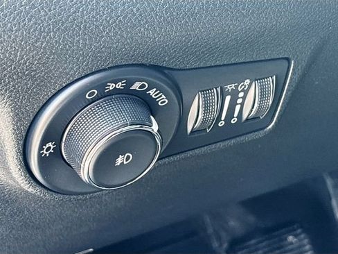 Used 2023 Jeep Compass Limited AWD/4WD image 11