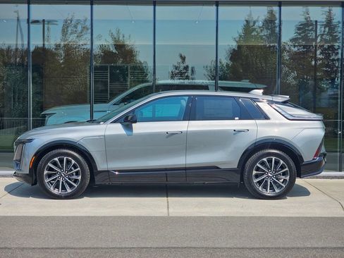 New 2026 Cadillac Lyriq Sport AWD/4WD image 2