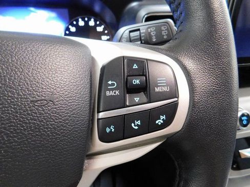 Used 2023 Ford Explorer XLT w/ Equipment Group 202A image 25