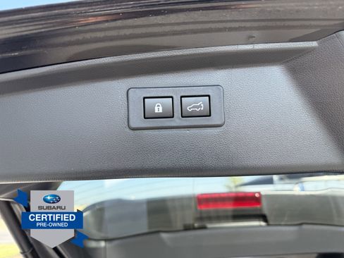 Used 2025 Subaru Outback Limited AWD/4WD image 10