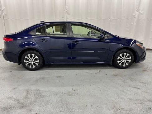 Used 2022 Toyota Corolla LE image 6