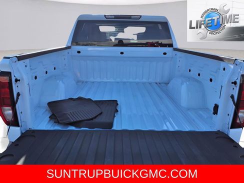 Used 2023 GMC Sierra 1500 SLE image 29