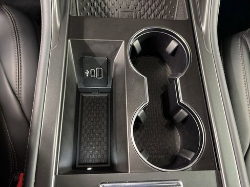 Certified 2025 Lincoln Nautilus Premier w/ Equipment Group 102A image 16