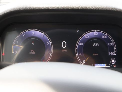 Used 2025 Jeep Grand Cherokee Altitude AWD/4WD image 29