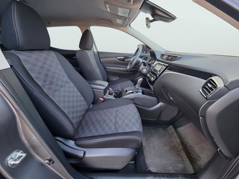 Used 2020 Nissan Rogue Sport SV image 28