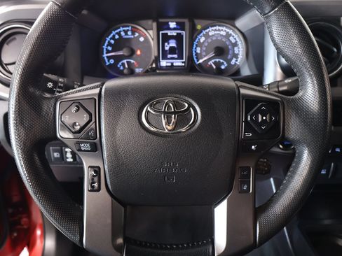 Used 2022 Toyota Tacoma TRD Sport w/ TRD Premium Sport Package RWD image 3