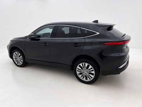Used 2024 Toyota Venza XLE AWD/4WD image 10