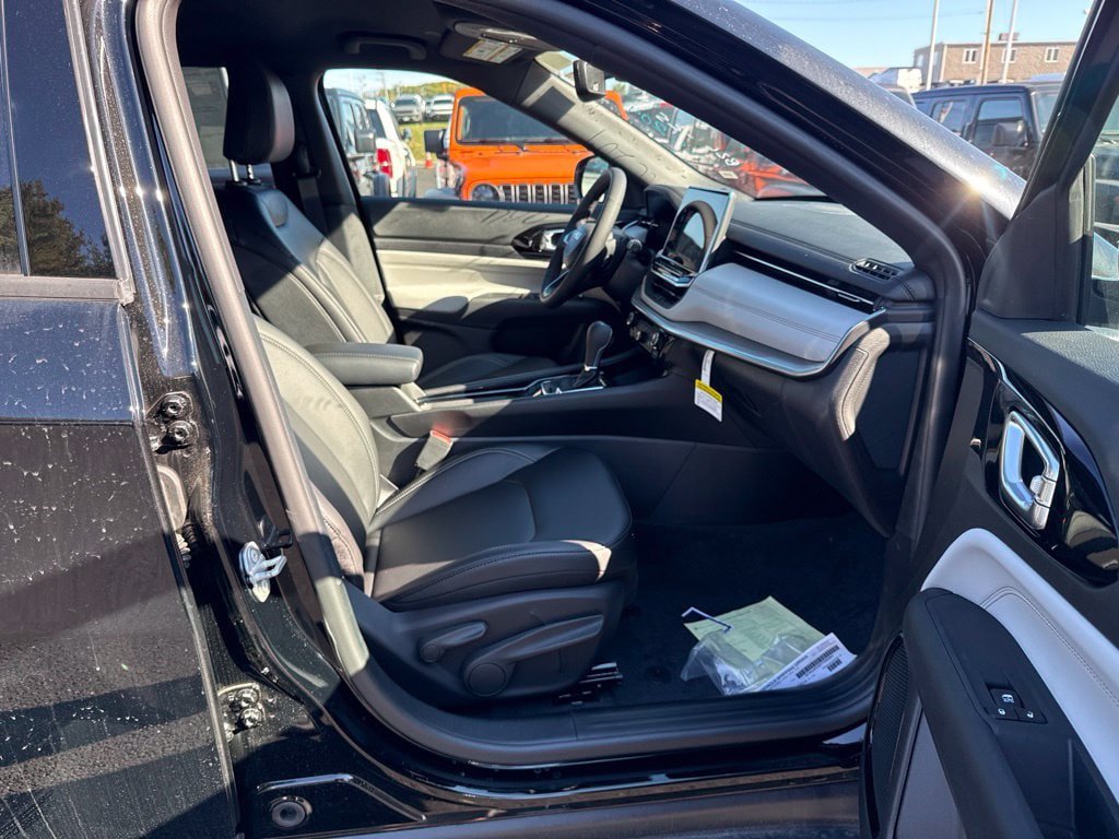New 2026 Jeep Compass Limited AWD/4WD image 25