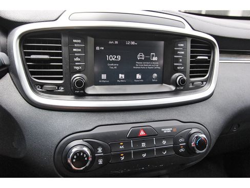 Used 2020 Kia Sorento FWD V6 image 24