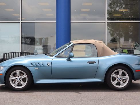 Used 2000 BMW Z3 2.5i RWD image 2