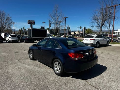 Used 2011 Chevrolet Cruze LT image 3