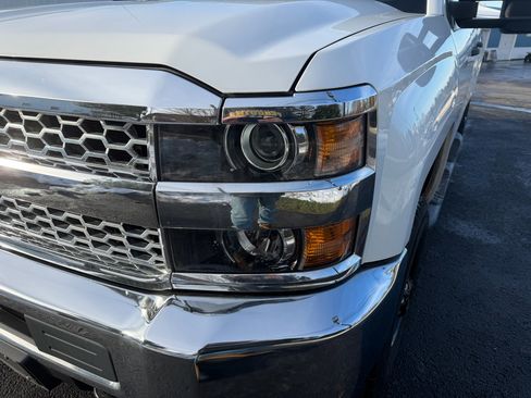 Used 2019 Chevrolet Silverado 2500 W/T w/ Snow Plow Prep Package image 10