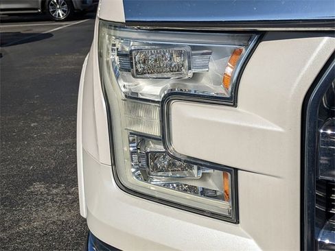 Used 2017 Ford F150 Lariat w/ Equipment Group 502A Luxury image 8