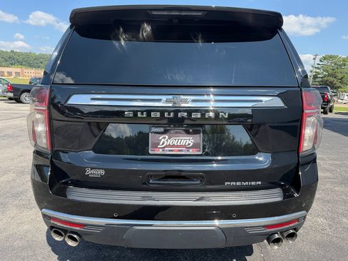 Used 2021 Chevrolet Suburban Premier w/ Premium Package AWD/4WD image 6