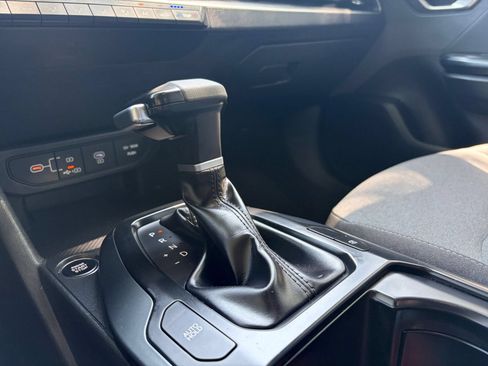 Used 2025 Kia K4 FWD image 40