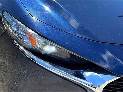 Used 2019 MAZDA MAZDA3 Sedan FWD image 25