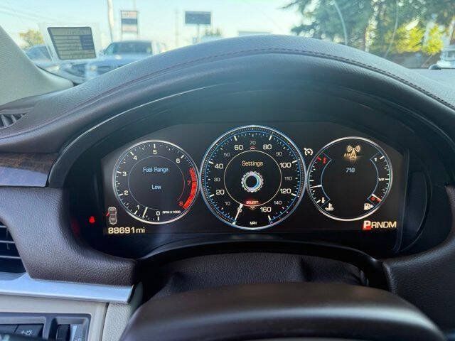 Used 2013 Cadillac XTS Premium AWD/4WD image 23