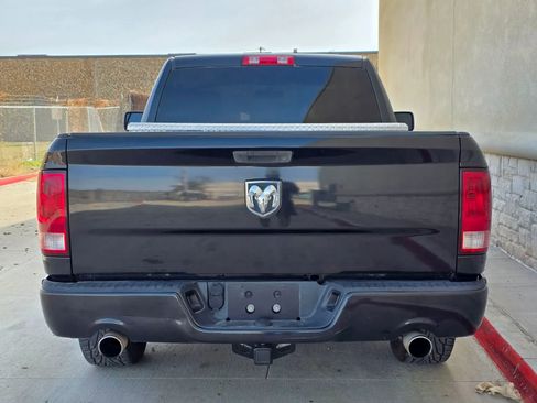 Used 2011 RAM 1500 2WD Regular Cab image 4