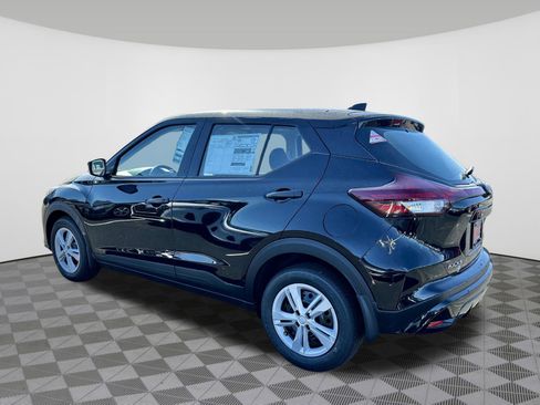 New 2025 Nissan Kicks Play S image 9