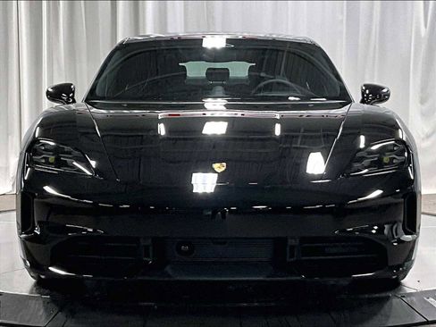 New 2026 Porsche Taycan image 10