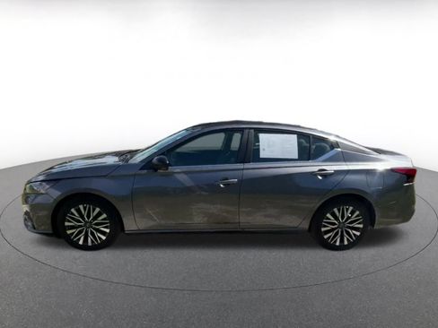 Used 2026 Nissan Altima 2.5 SV FWD image 9