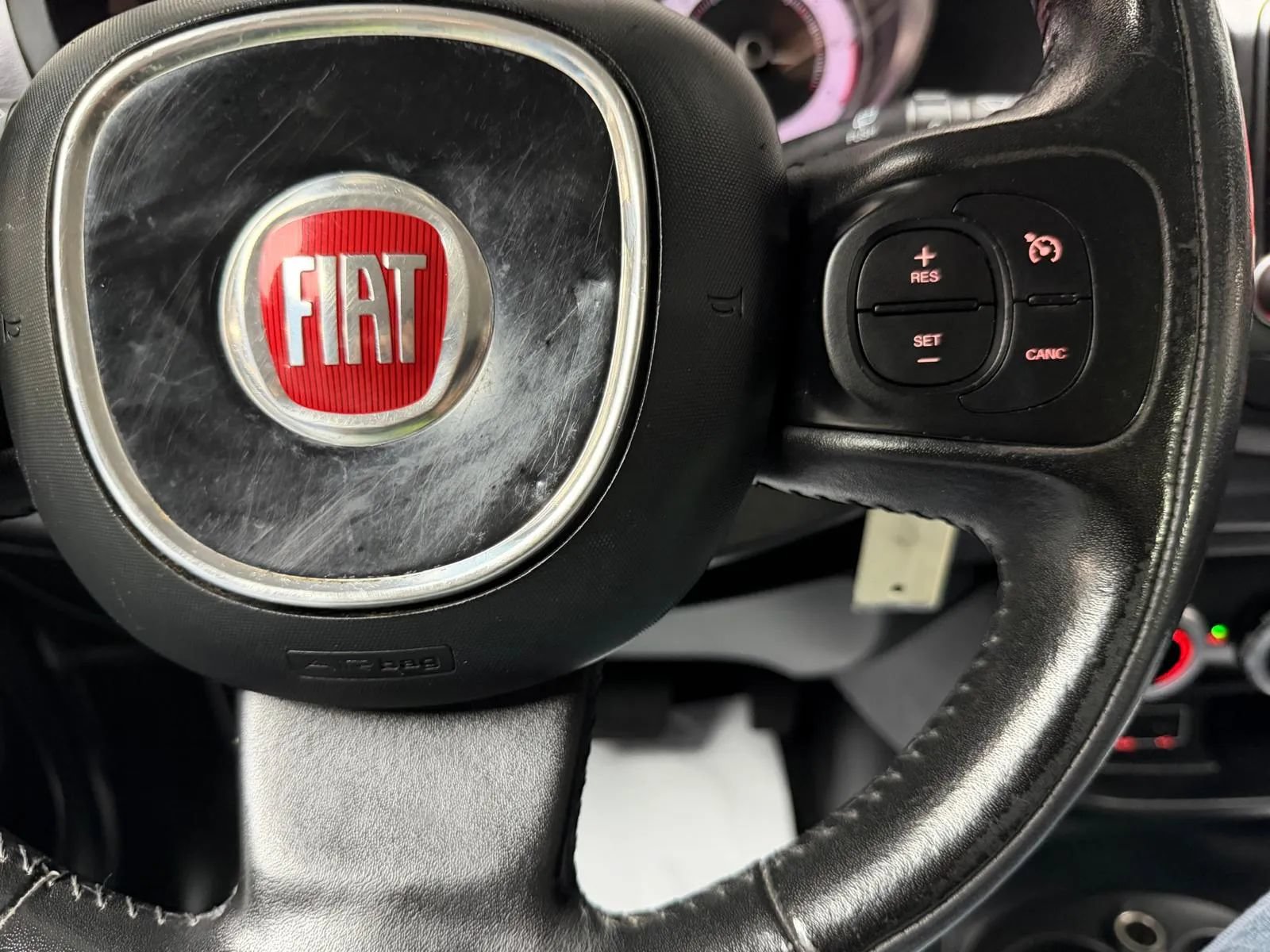Used 2017 FIAT 500L Trekking FWD image 31