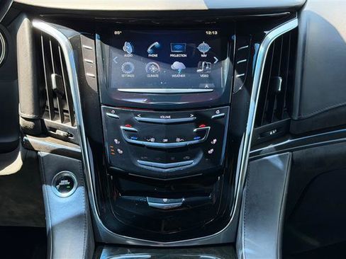 Used 2017 Cadillac Escalade Platinum AWD/4WD image 30