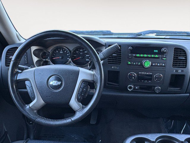 Used 2010 Chevrolet Silverado 1500 LT w/ Texas Edition RWD image 2