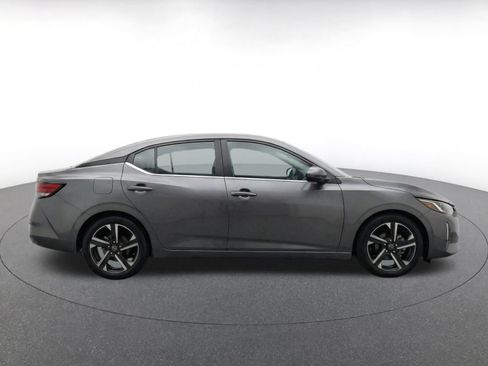 Used 2025 Nissan Sentra SV FWD image 14