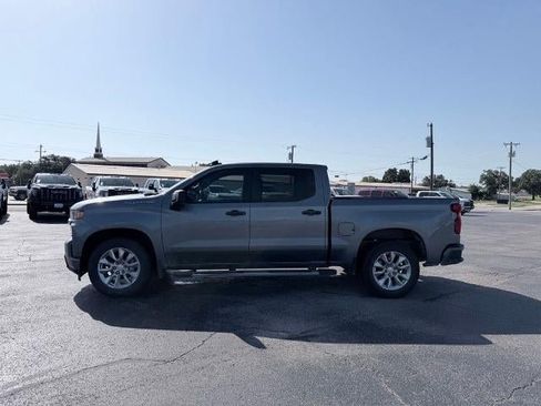 Used 2020 Chevrolet Silverado 1500 Custom w/ Infotainment Package RWD image 2