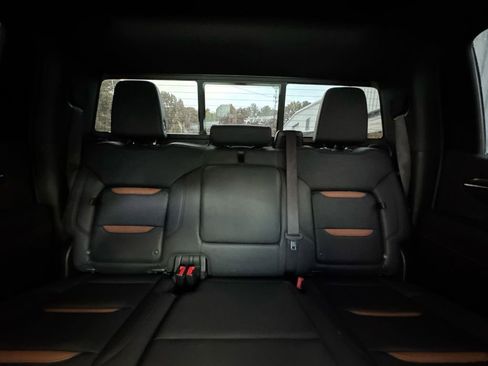 Used 2023 GMC Sierra 1500 AT4 w/ AT4 Premium Package AWD/4WD image 33