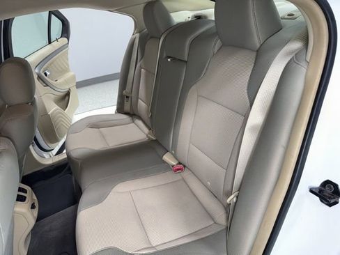 Used 2014 Ford Taurus SEL w/ Equipment Group 201A FWD image 23
