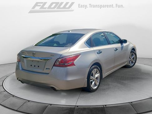 Used 2013 Nissan Altima 2.5 SV FWD image 9