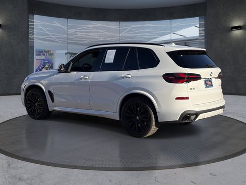 Used 2025 BMW X5 sDrive40i w/ M Sport Package RWD image 4