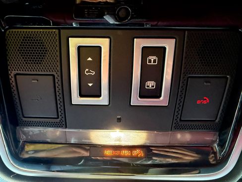 Used 2018 Land Rover Range Rover Sport HSE Dynamic image 22