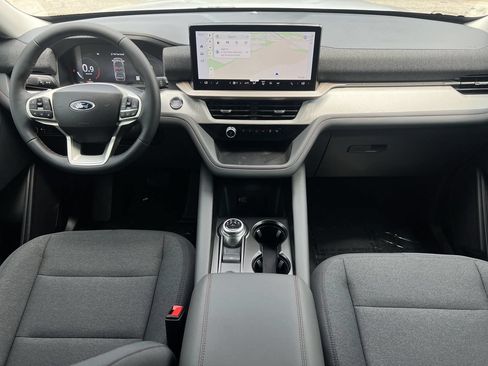 New 2026 Ford Explorer Active RWD image 2