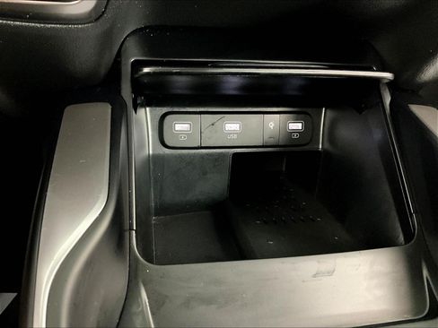 Used 2023 Kia Sorento LX FWD image 16