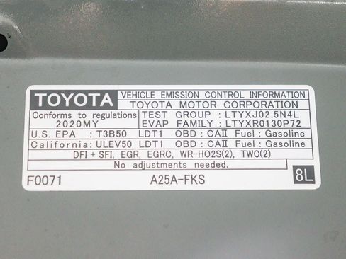 Certified 2020 Toyota RAV4 XLE w/ Convenience Package FWD image 30
