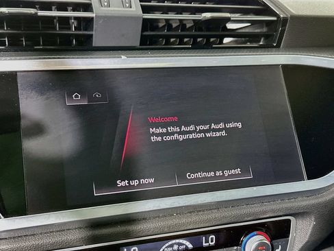Used 2022 Audi Q3 2.0T Premium Plus w/ Premium Plus Package AWD/4WD image 13