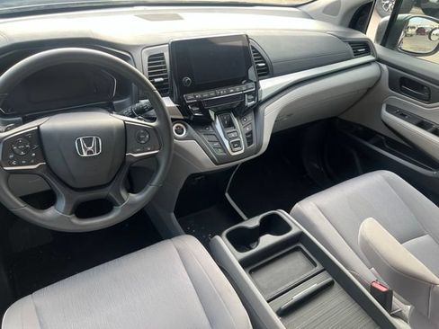 Used 2019 Honda Odyssey EX image 10