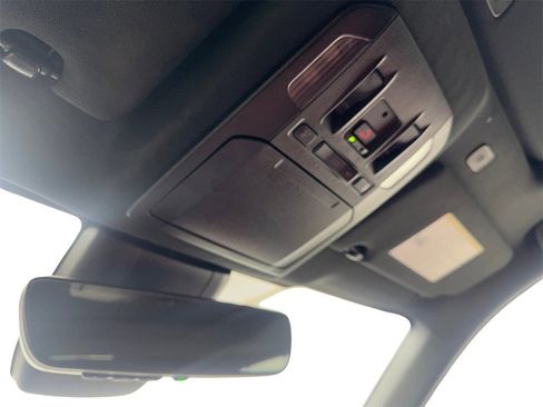 Used 2024 Toyota Highlander FWD image 80