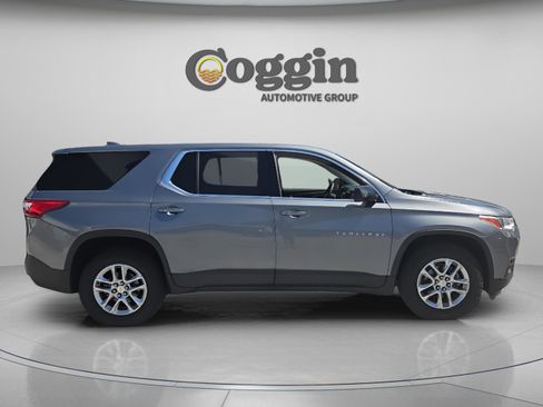 Used 2018 Chevrolet Traverse LS w/ LPO, Floor Liner Package FWD image 6