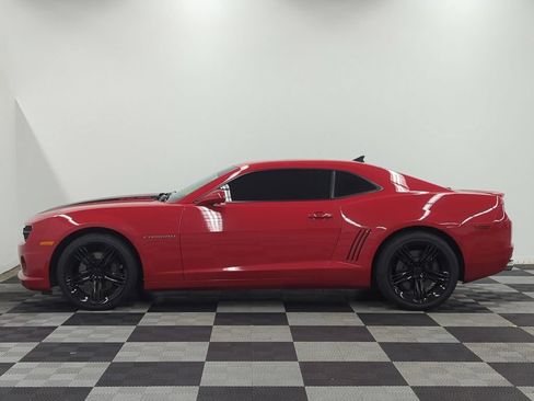 Used 2012 Chevrolet Camaro SS w/ Black Stripe Package RWD image 4