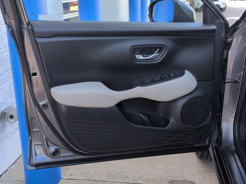 Certified 2023 Honda HR-V LX image 12